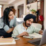 Illustration of How Couples Approach Budgeting When Incomes Are Unequal