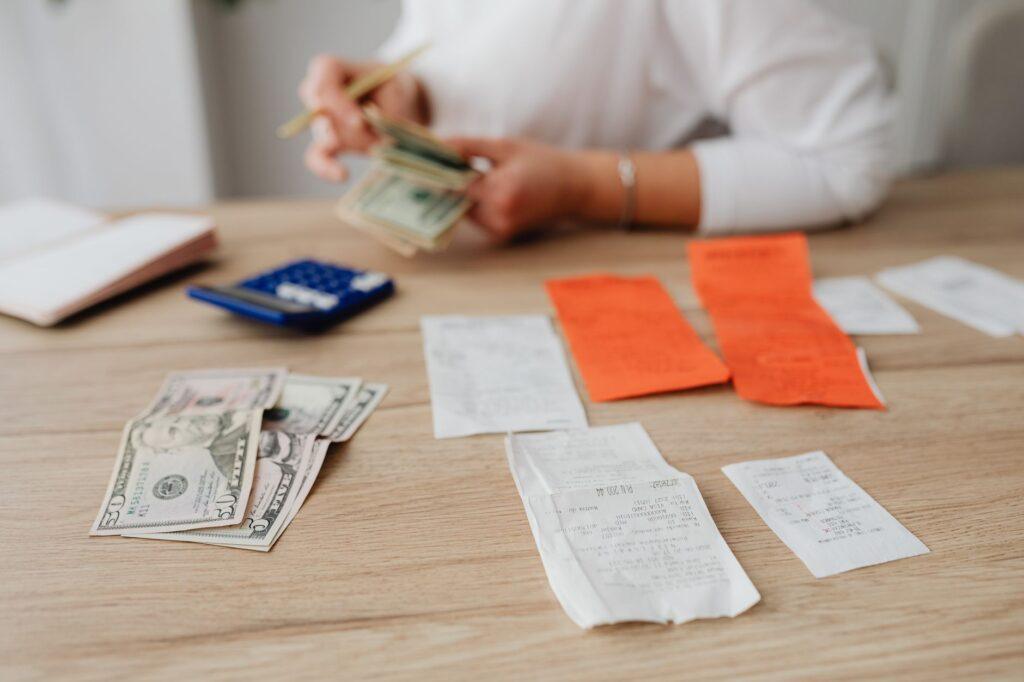 Illustration of How Couples Divide Responsibility for Recurring Monthly Bills