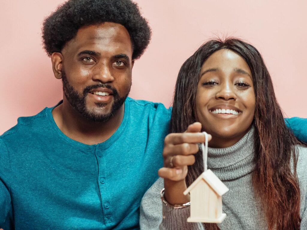 Illustration of How Couples Plan for a Home Purchase Together