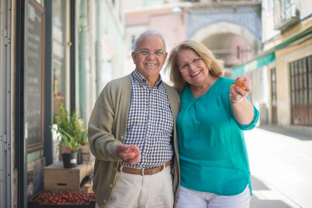 Illustration of How Couples Plan for Retirement Locations and Lifestyle Changes