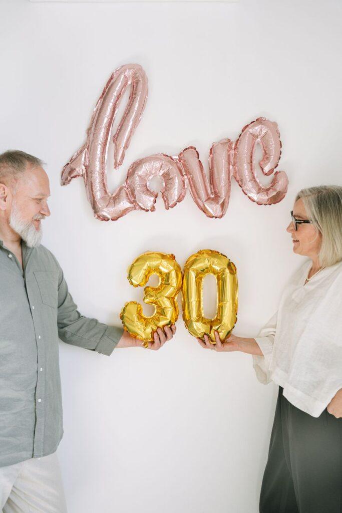 Illustration of The Way Couples Approach Saving Goals for Major Anniversaries