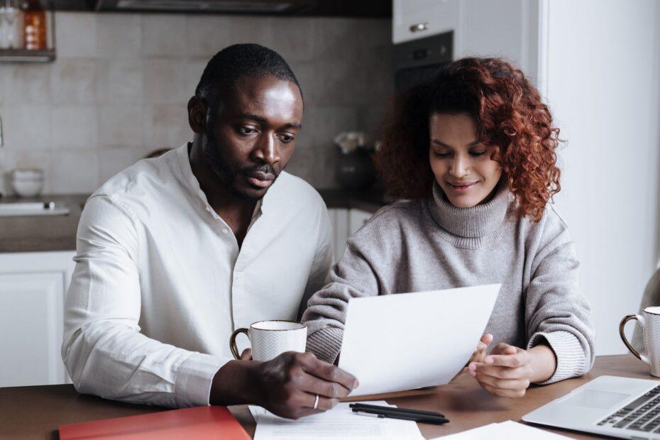 Illustration of Why Couples Benefit From Reviewing Finances on a Regular Basis
