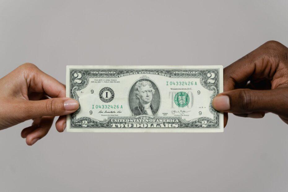 Illustration of Why Money Disagreements Often Stem From Different Spending Values