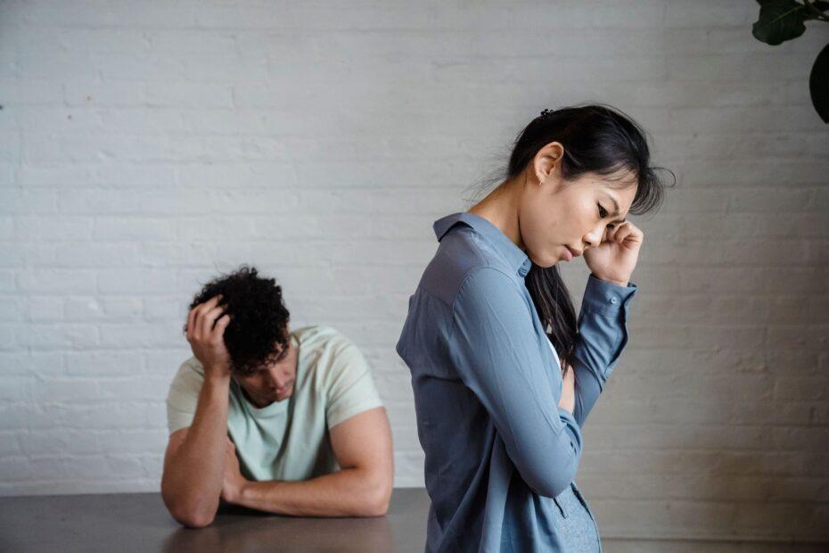 Illustration of Why Some Couples Choose Financial Therapy to Resolve Conflict